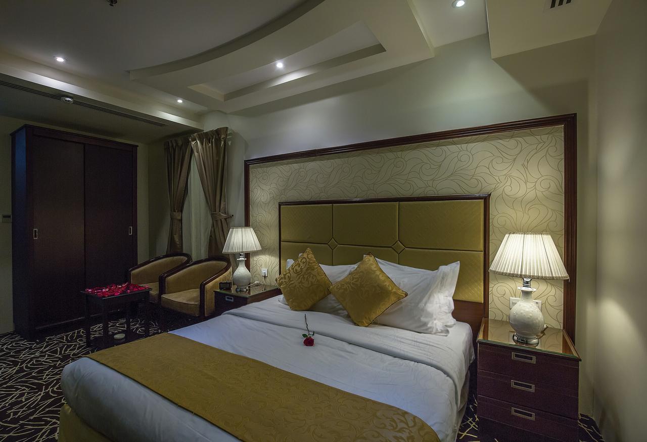 Rest Night Serviced Apartments- Alhamra Riade Exterior foto A bedroom at the hotel